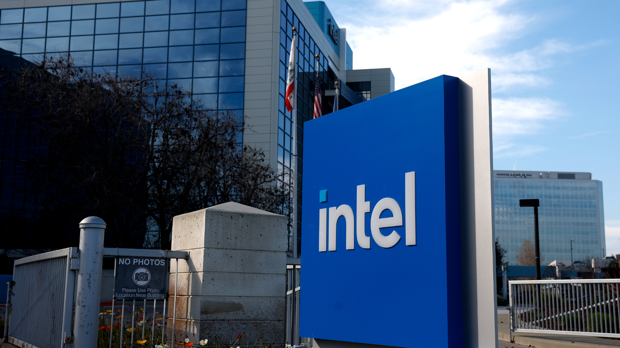 Intel logo