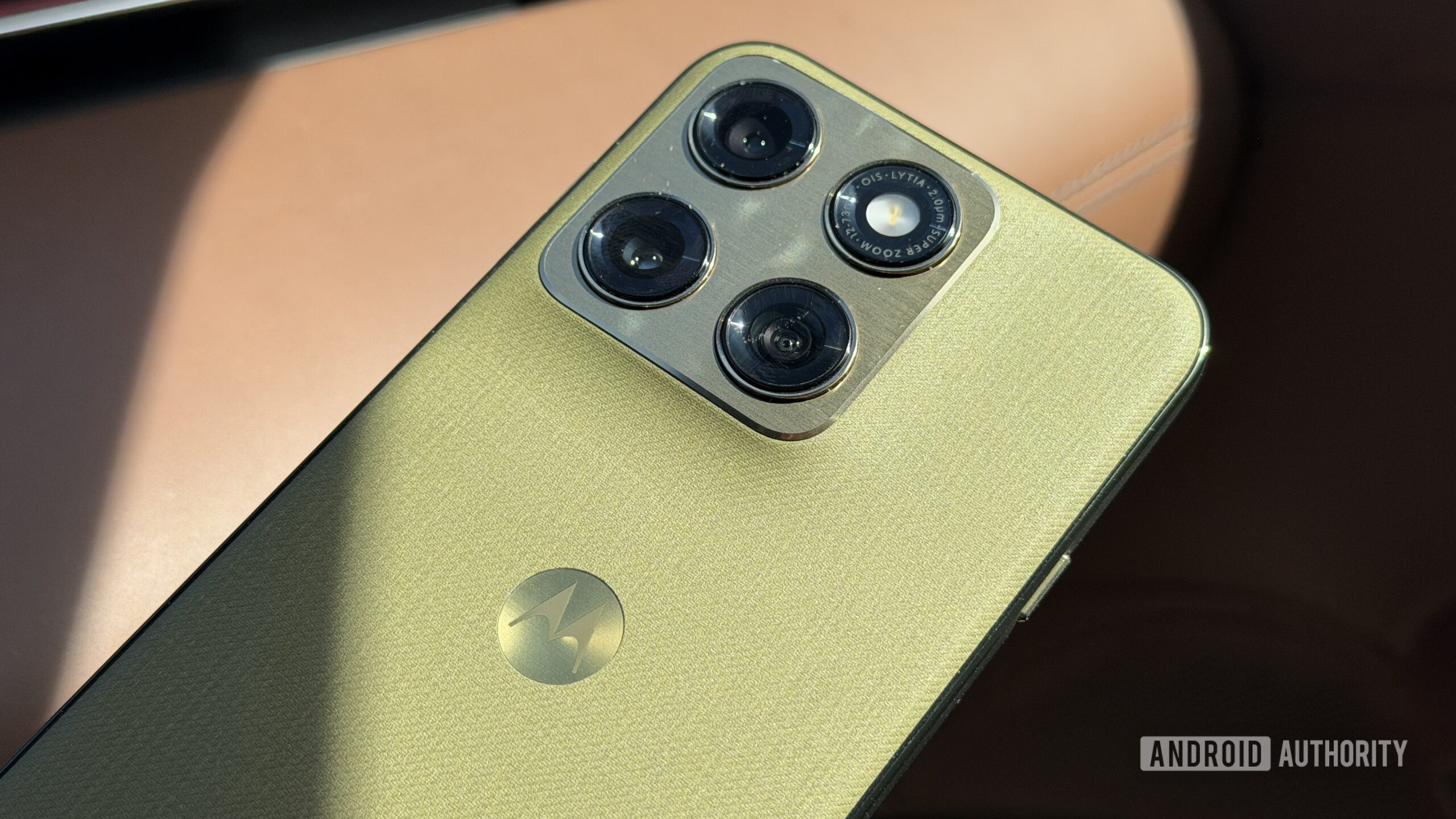 Motorola Edge 2026 brown leather