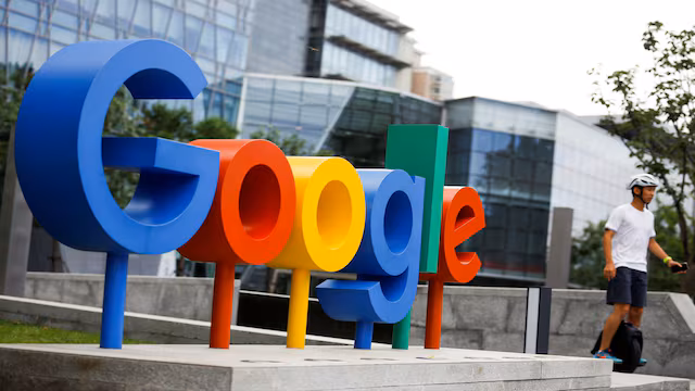 Google in talks with Samsung to make part of next-gen chip, The Information reports