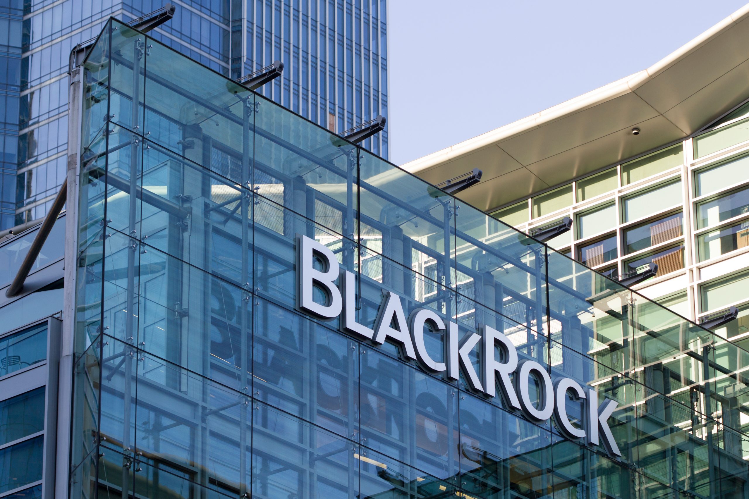 BlackRock files for bitcoin income ETF ahead of launch