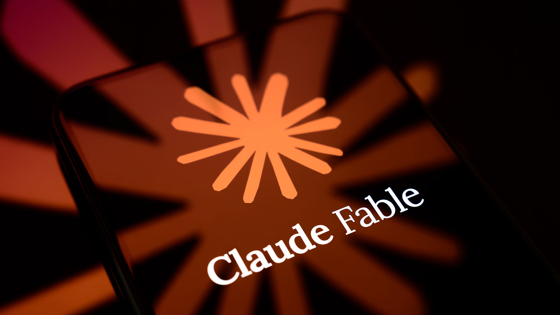 US government warned Anthropic that Chinese group had accessed model, but firm 'refused' to fix Fable 5 jailbreak before US export controls — Anthropic defended its decision by saying the jailbreak isn’t serious