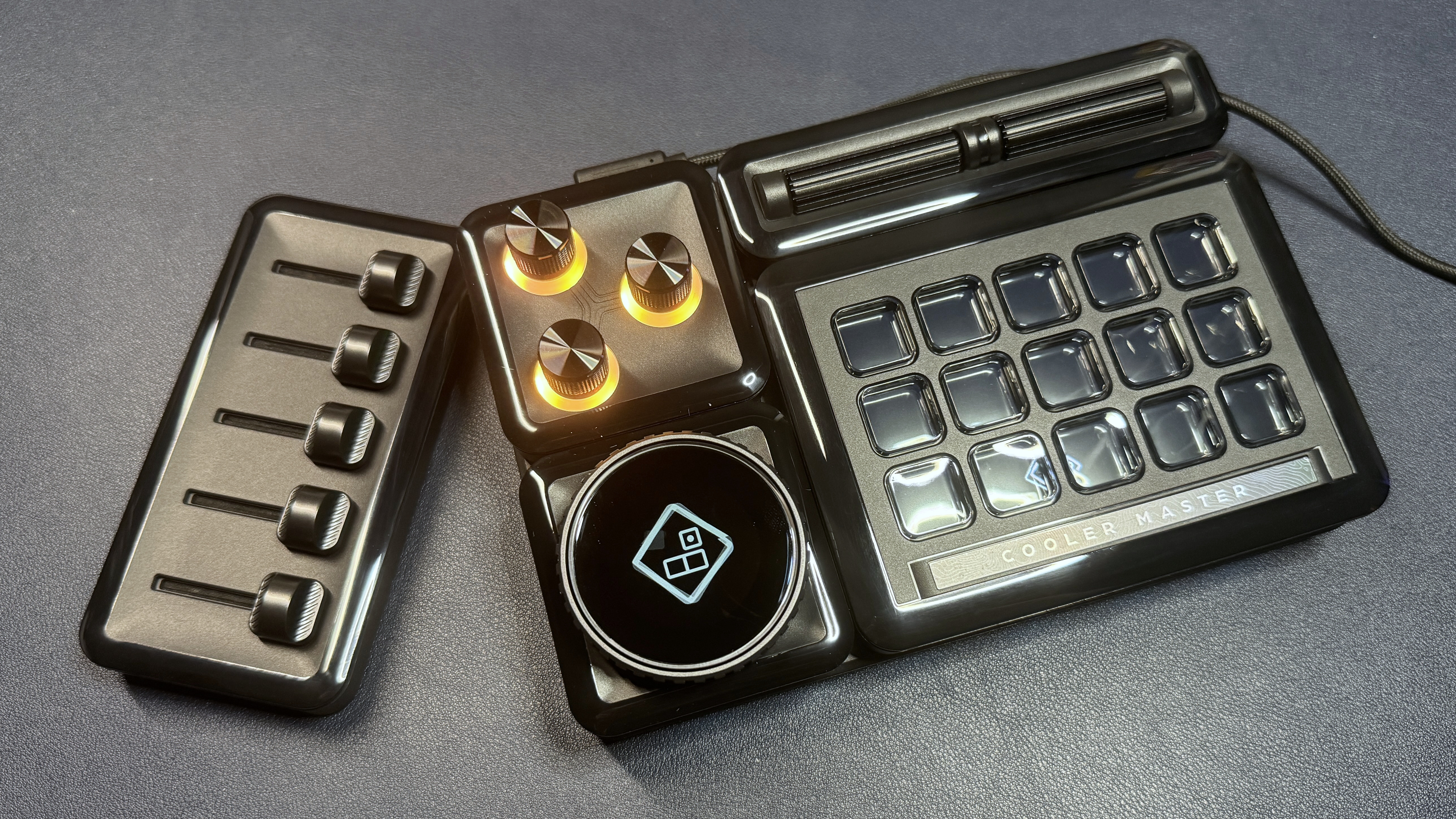Cooler Master MasterHUB