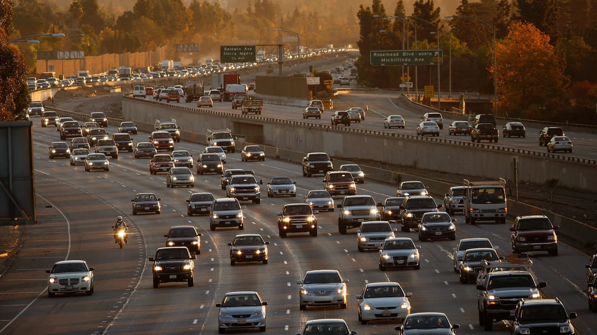 California Is Exploring High-Speed Buses That Connect LA and San Francisco in Just Over 3 Hours