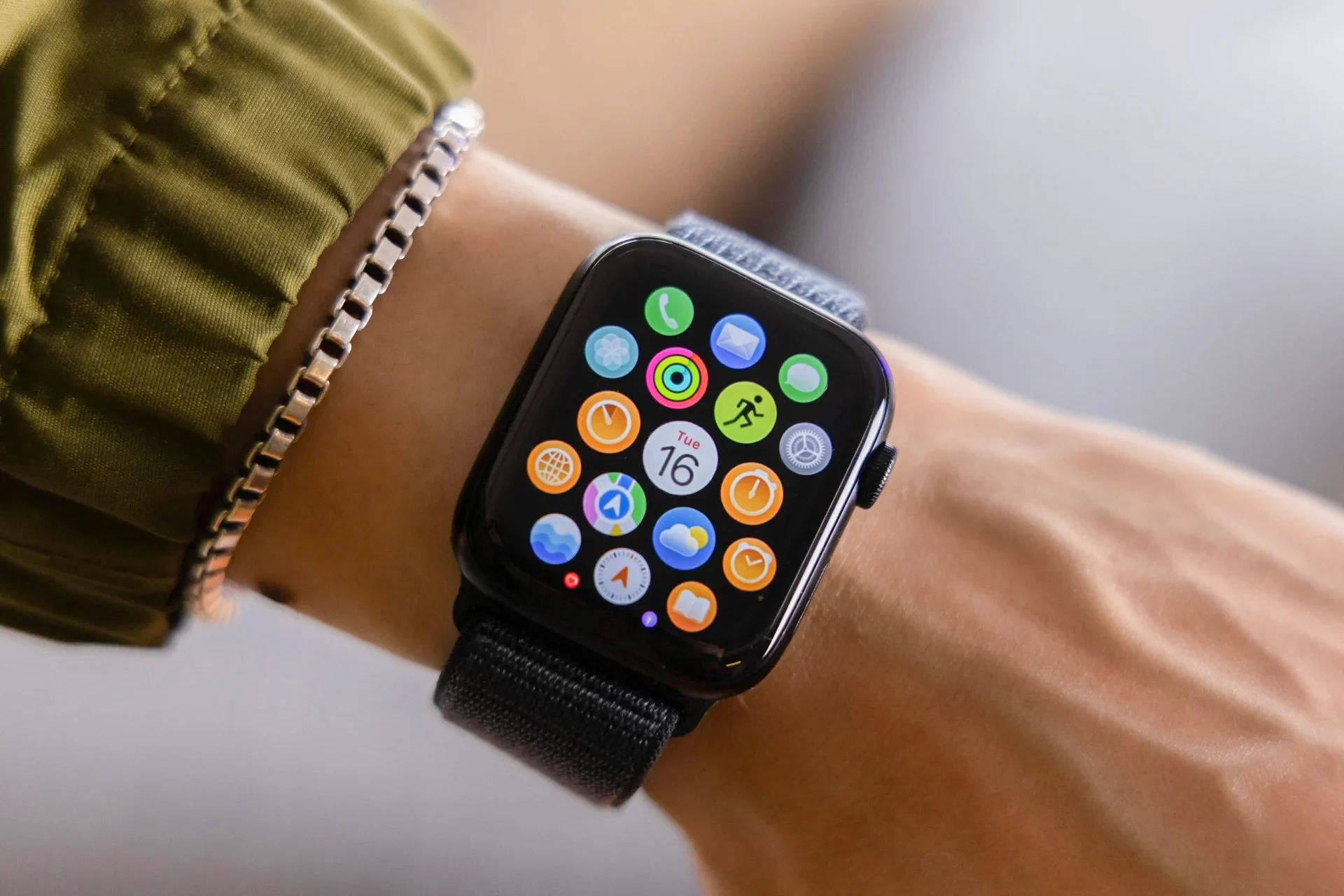 Confirmed: watchOS 27 Does in Fact Support Apple Watch Series 9