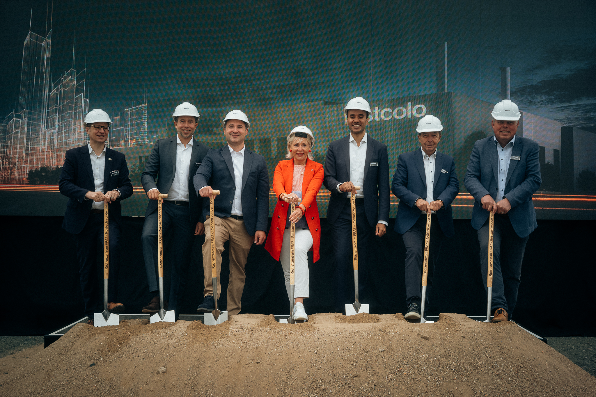 250 million euros for AI infrastructure: firstcolo breaks ground on FRA7 data center in Hesse
