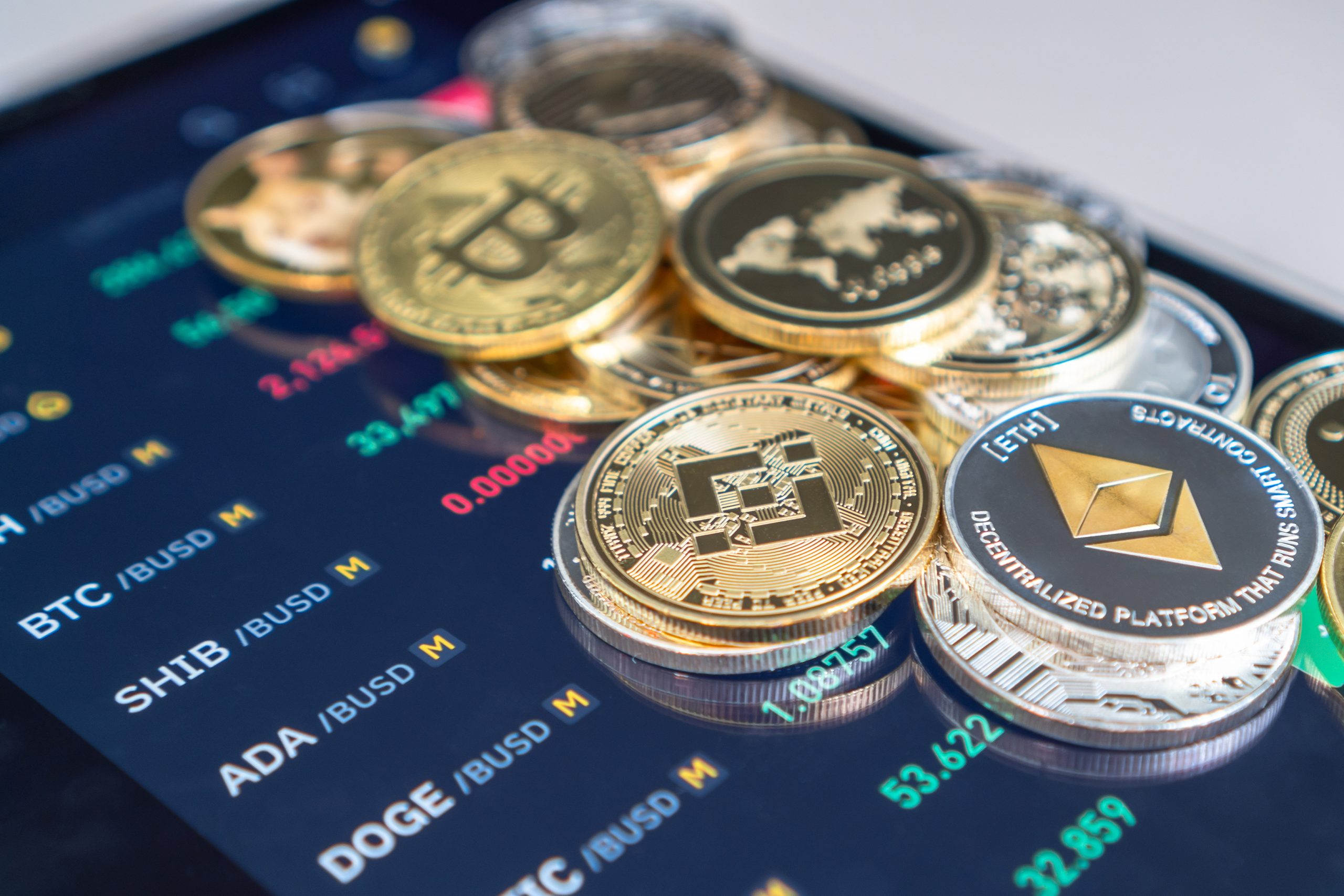 Bitcoin rises as US-Iran deal odds climb