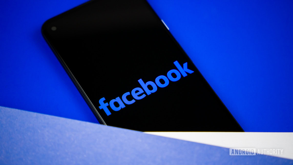 Facebook and Instagram are experiencing a service interruption (Update: Coming back)