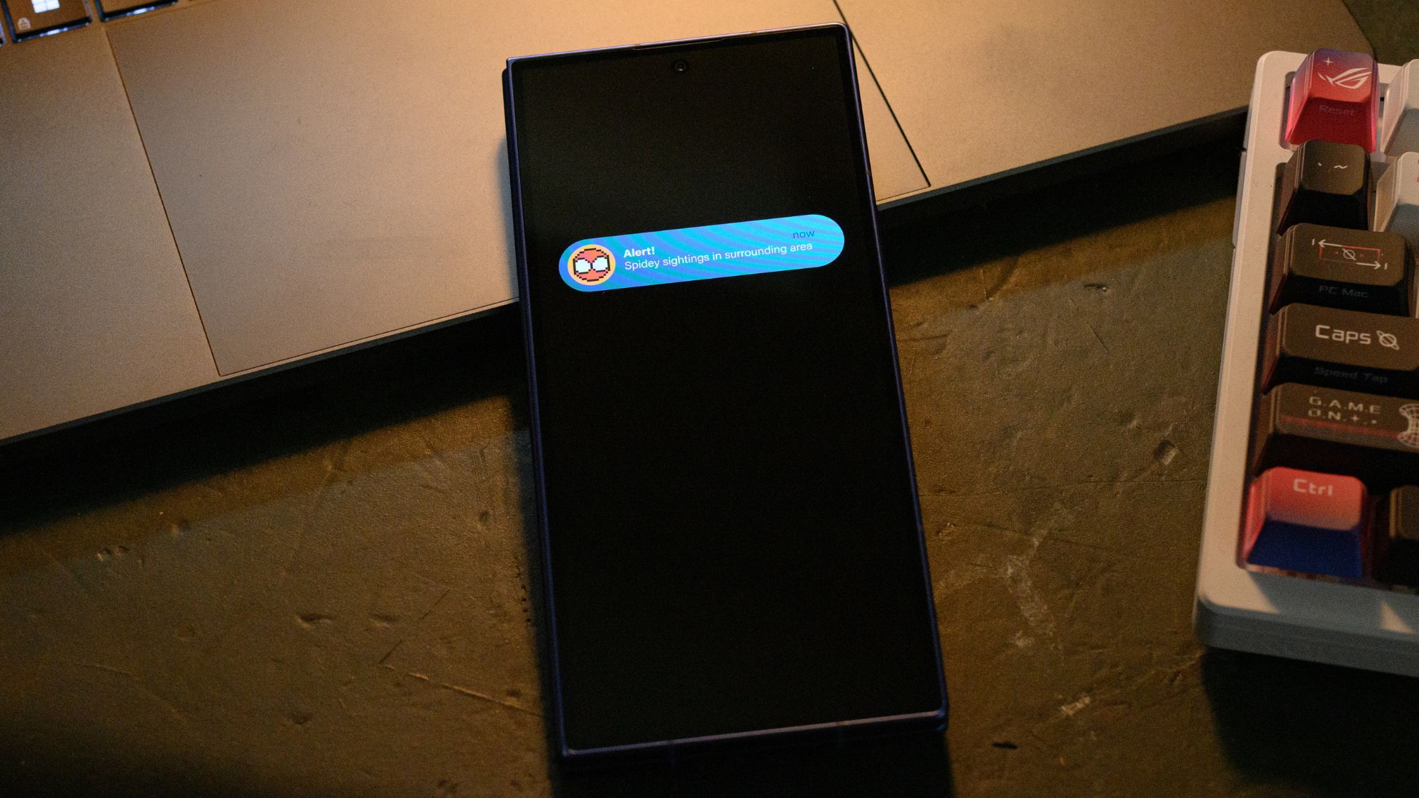 Spidey Tracker Alert notification on Galaxy Z Fold 7