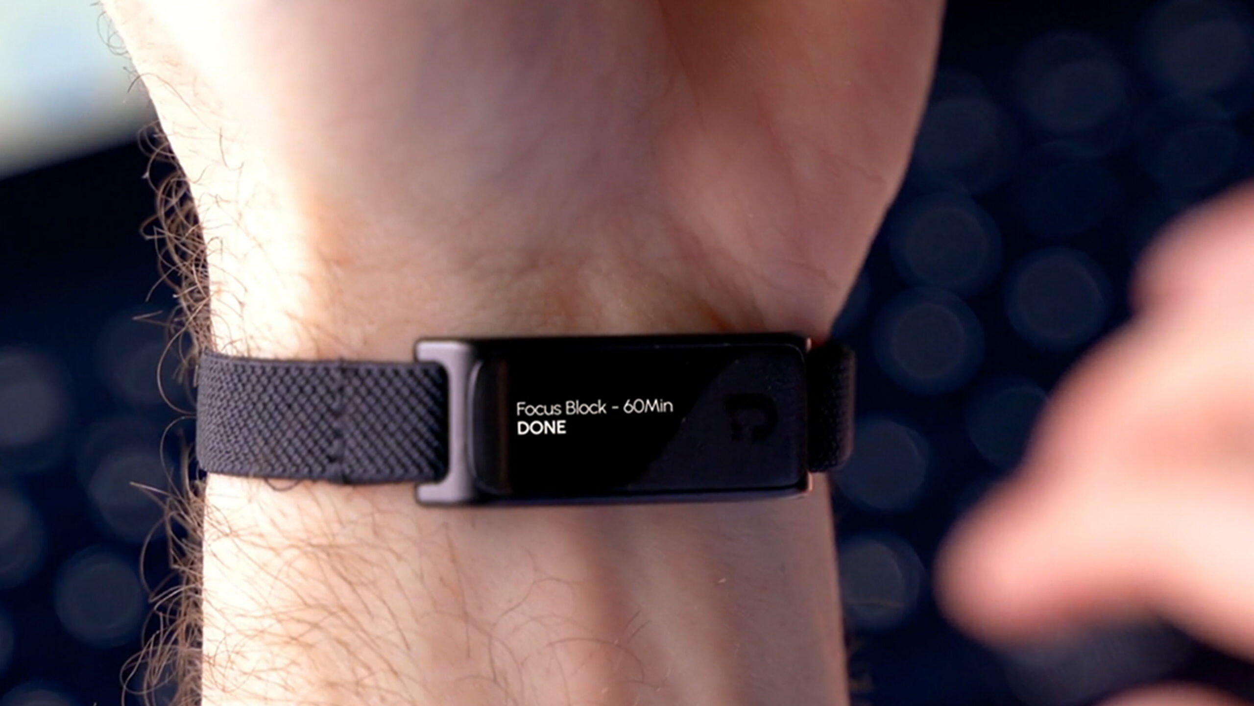 This new wearable is trying to save you from yourself (and your phone)