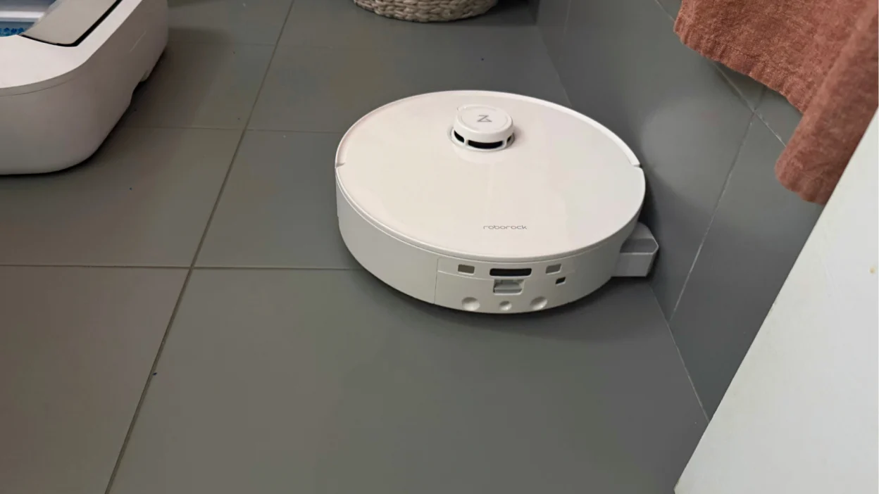 Ive tested 30+ robot vacuum and mop combos, including CES 2026 models. Here are the top 5 to buy.