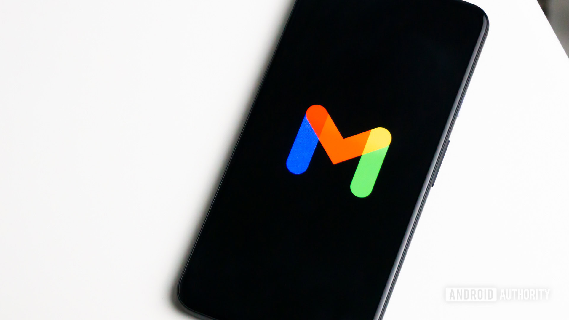 Pixel users are running into a bizarre Gmail problem when replying to emails