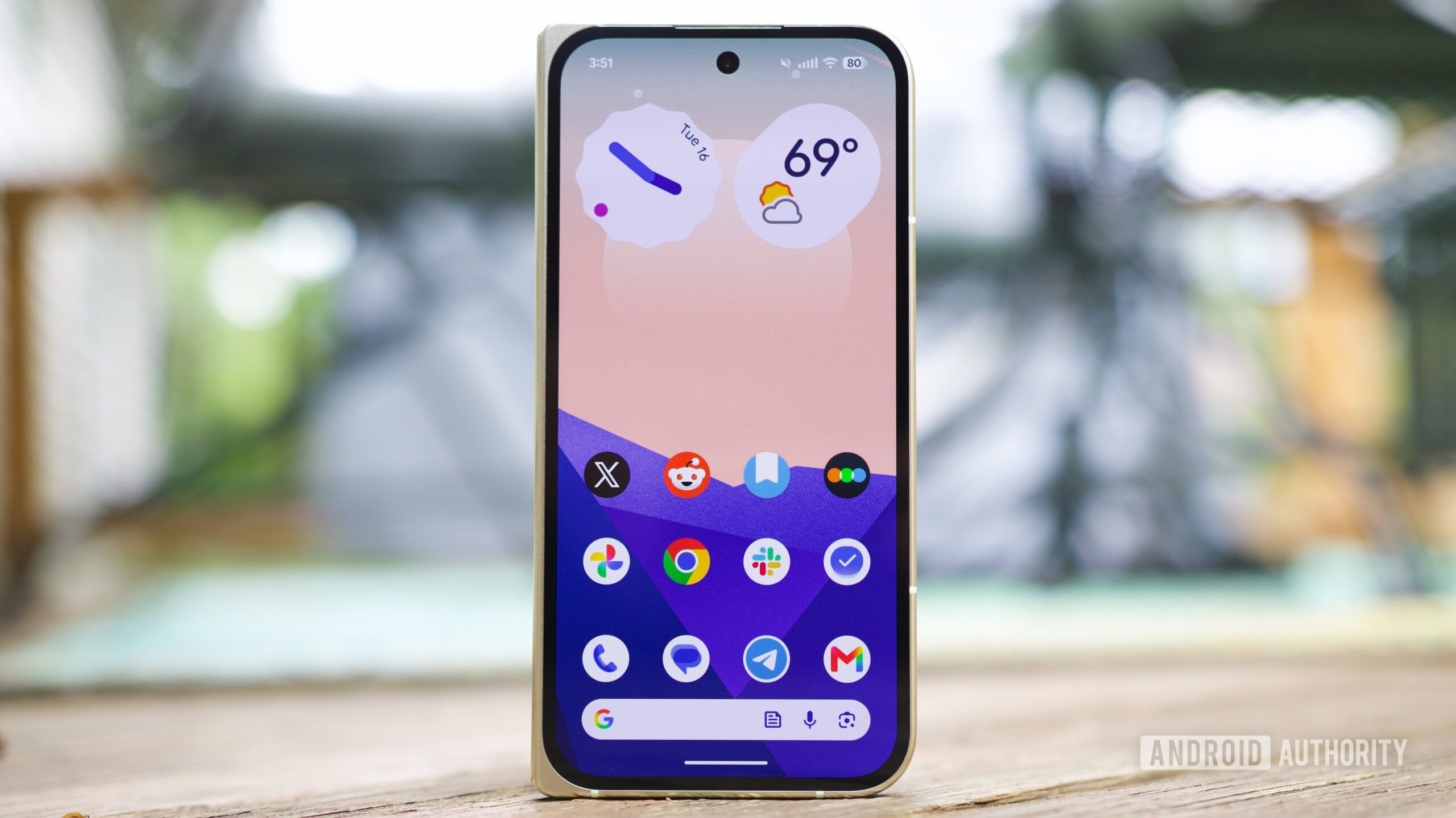 There’s a new hidden way to customize your Pixel home screen. Here’s how to find it