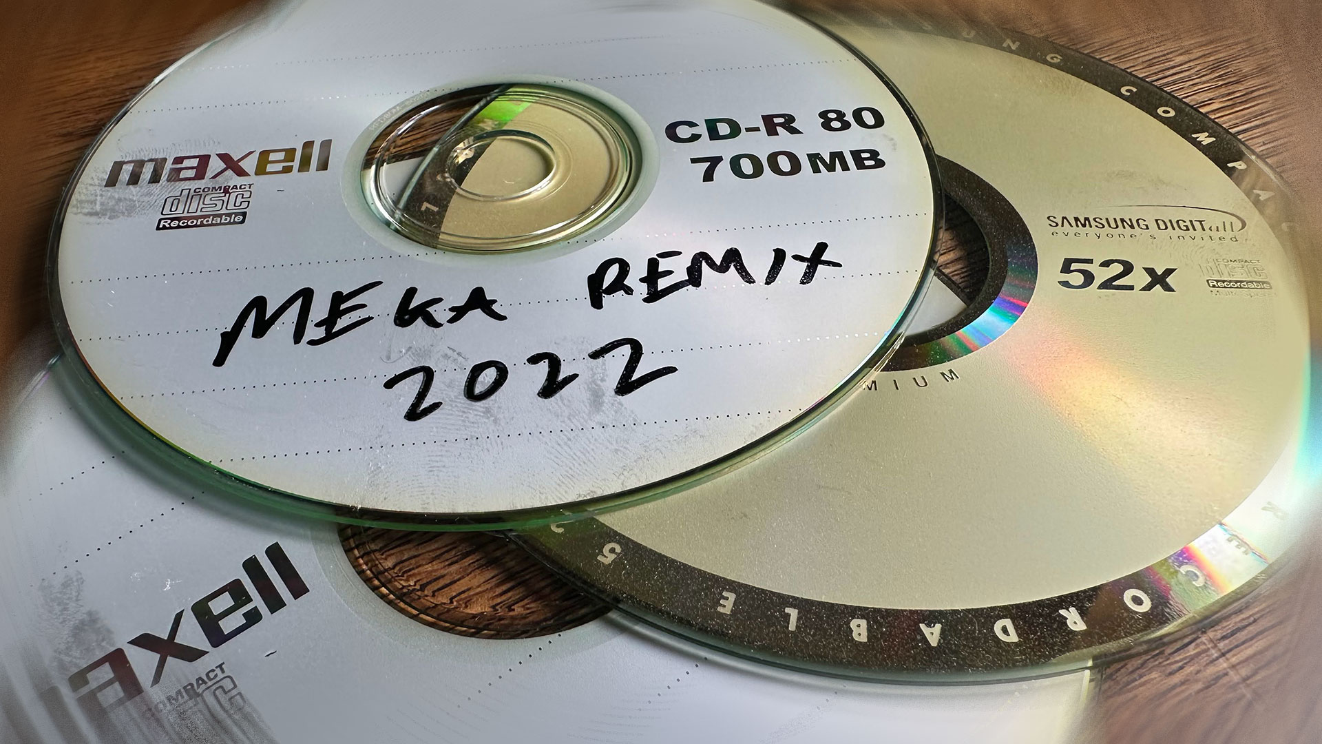 Retro pirate gets two-year suspended jail sentence for being stuck in the past, burning and selling remix CDs of famous artists — four-year investigation into copyright infringement on 40-year-old medium began in 2018