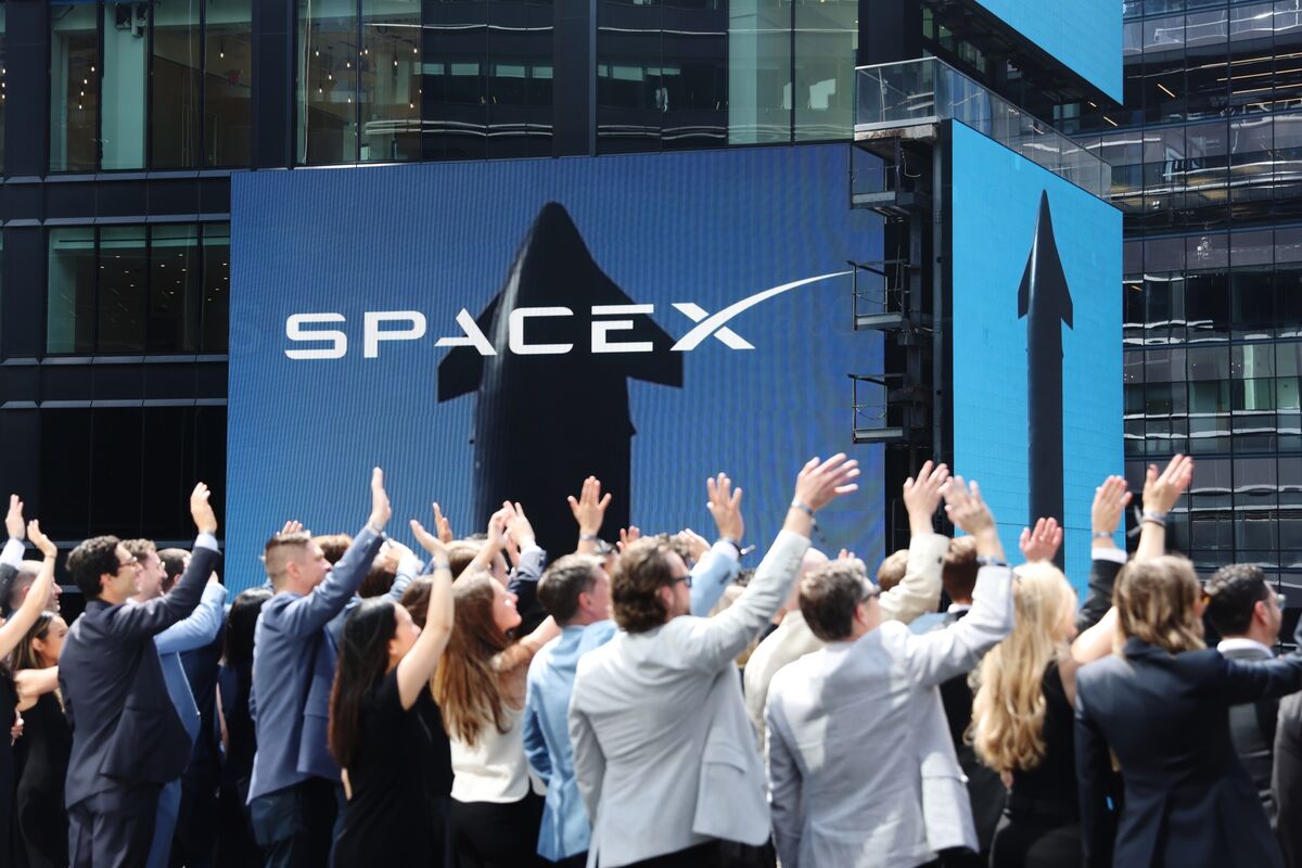 SpaceX Kicks Off Debut US Dollar Investment-Grade Bond Offering
