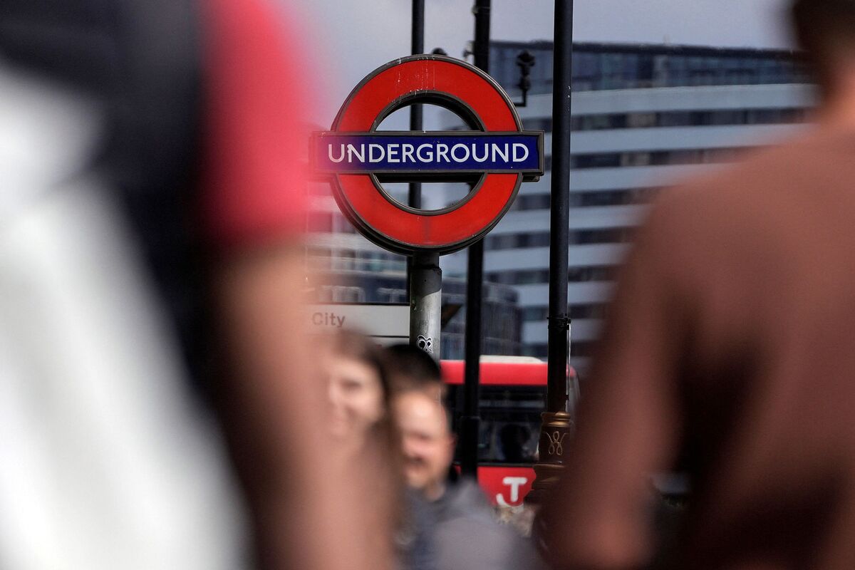 Two Plead Guilty to Hacking Transport for London While Teenagers
