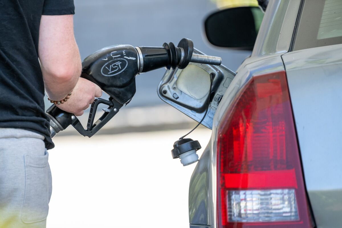Gas Stations Accused of Using AI to Inflate Prices in California