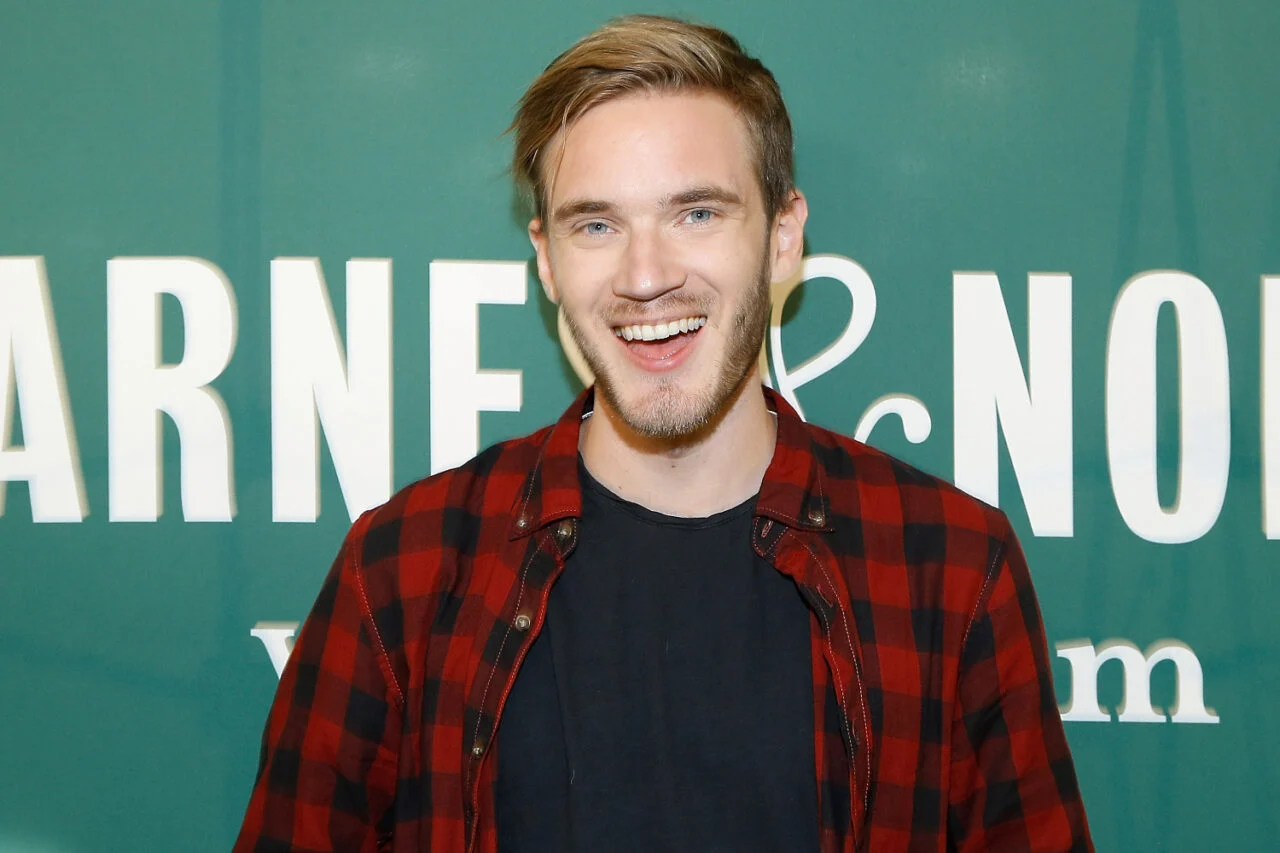 PewDiePie appears at a book signing
