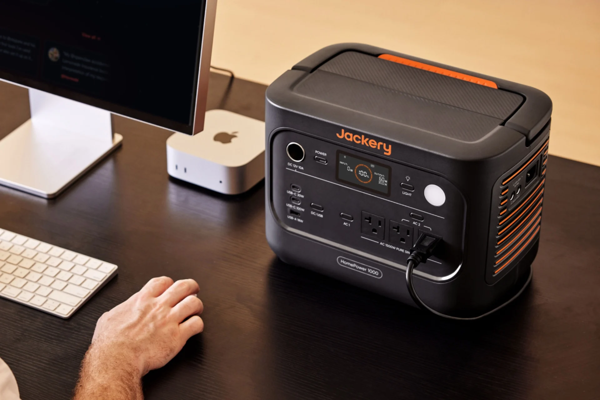 Jackery Homepower 1000 V2 on a computer desktop.