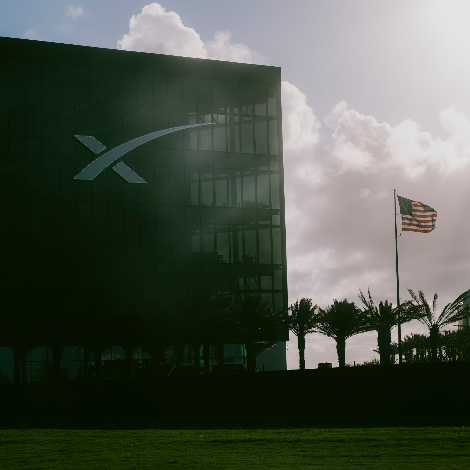 Riding High After I.P.O., SpaceX Will Buy A.I. Start-Up for $60 Billion