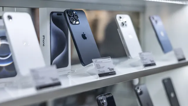 Buying a Used iPhone Makes More Sense Than Ever