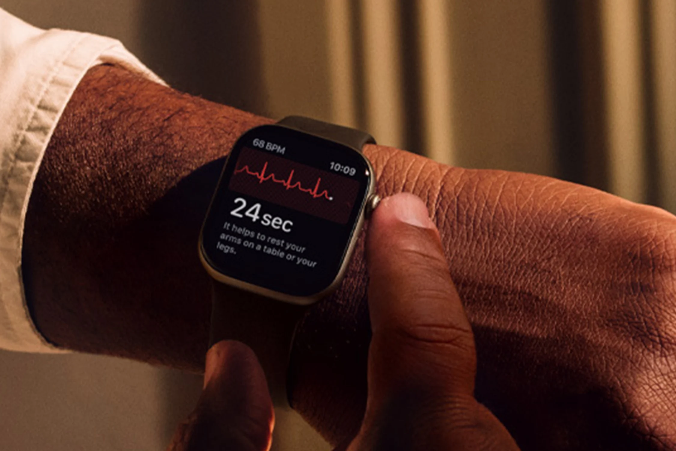 Hit your fitness goals just in time for summer with this $340 Apple Watch