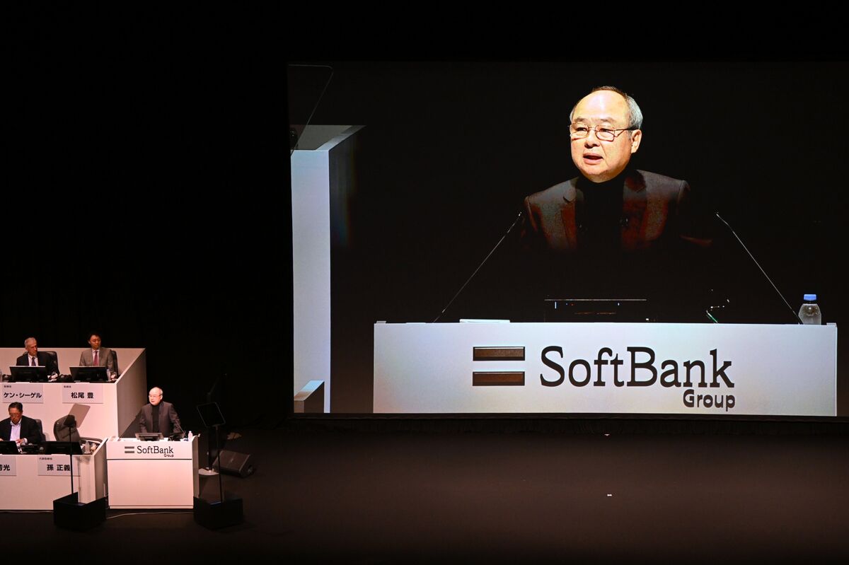 SoftBank’s Masayoshi Son Scraps Plan to Retire in His Sixties