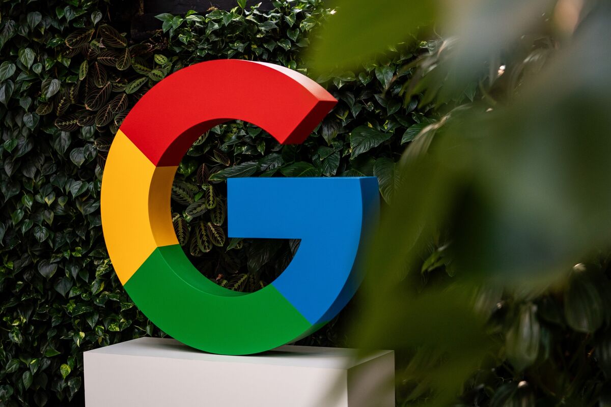 Google Poised to Lose Two More High-Profile AI Staffers to Anthropic