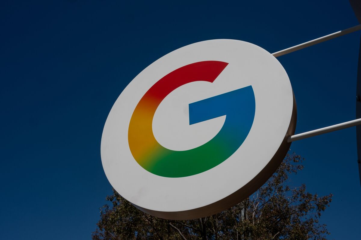 Alphabet’s Dow Debut Shows Index Headache in Tech-Driven Economy