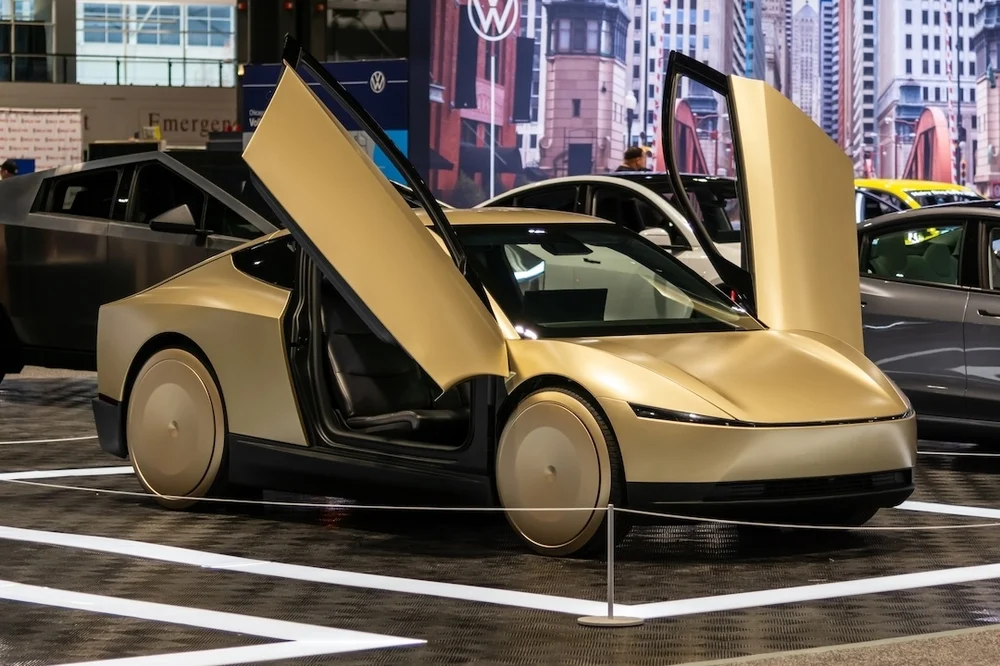 Tesla says it’s building a wheelchair-accessible robotaxi in Texas