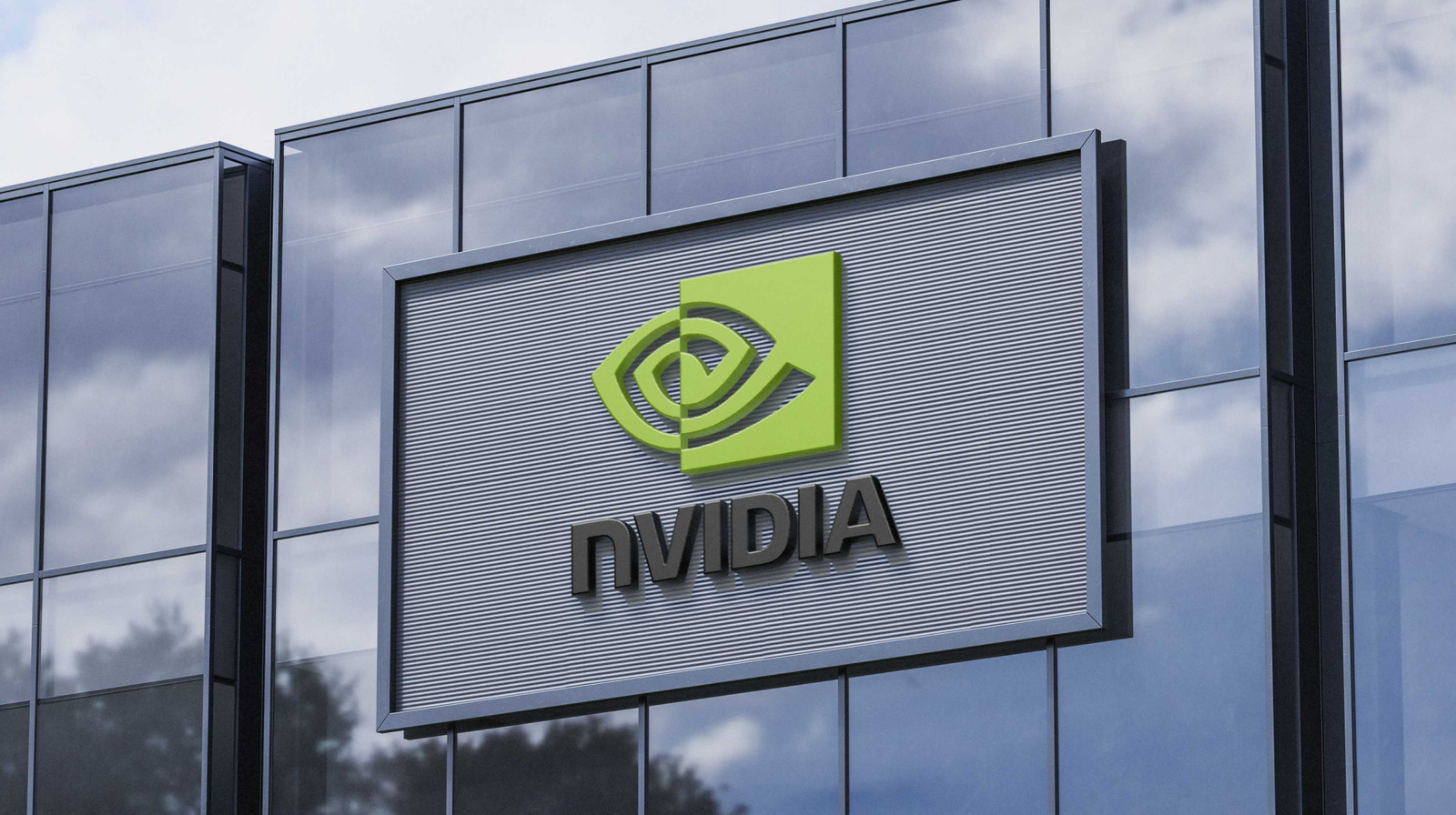 Nvidia & SK Group Unveil $500B+ AI Data Centers, Memory Deal