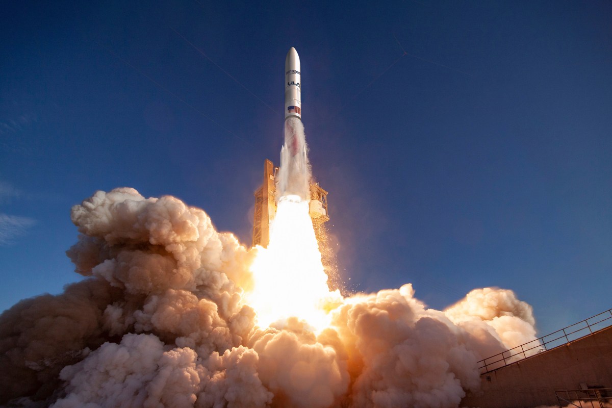 Amazon’s New Mobile Satellite Network Challenges SpaceX