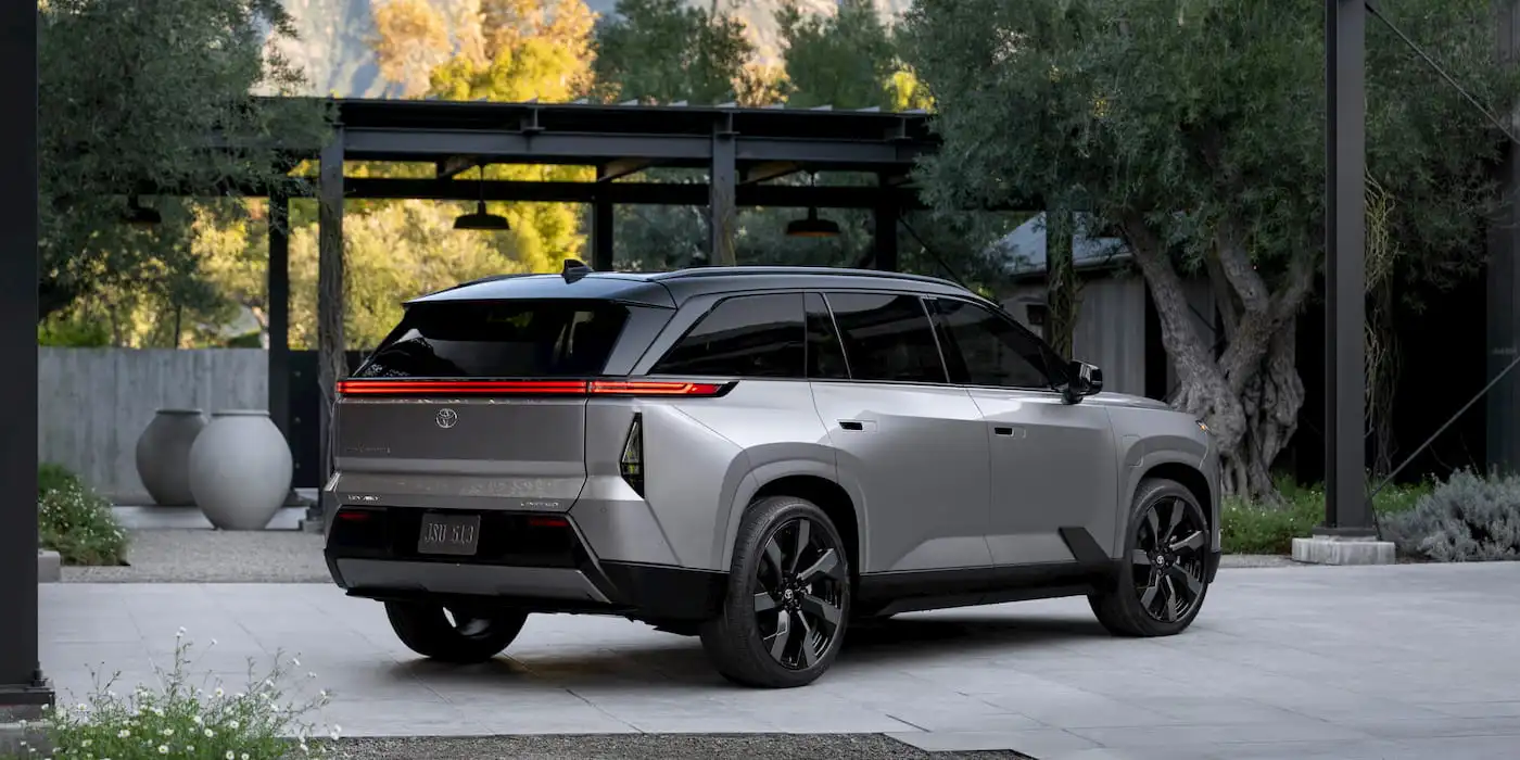 Toyota-delays-Highlander-EV