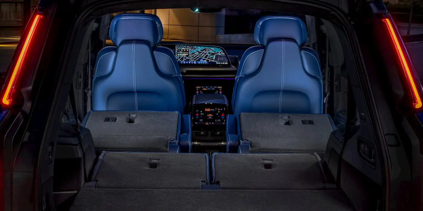 Cadillac-Vistiq-interior