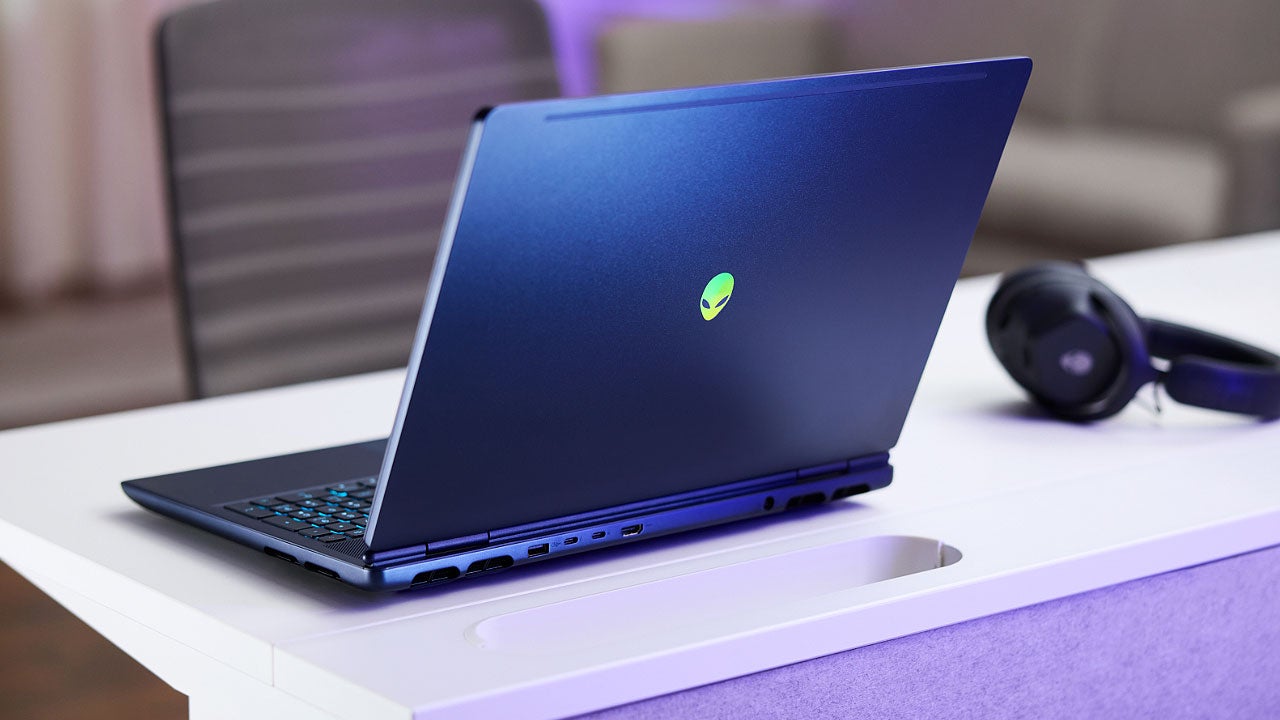 Save $2,500 Off the Alienware 16X Aurora RTX 5070 Gaming Laptop Loaded With 64GB of RAM and 4TB SSD