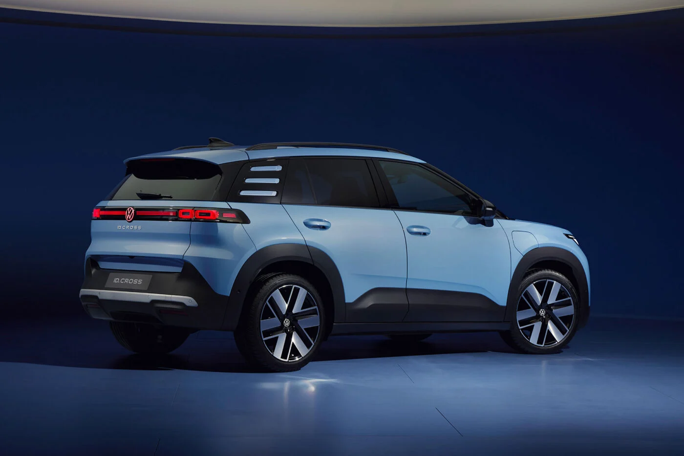 Vw id cross clear blue metallic
