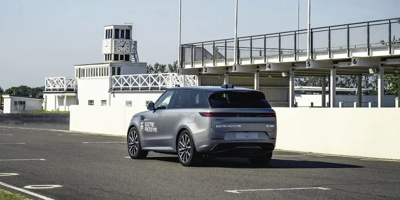Range-Rover-Sport-Electric-first-look