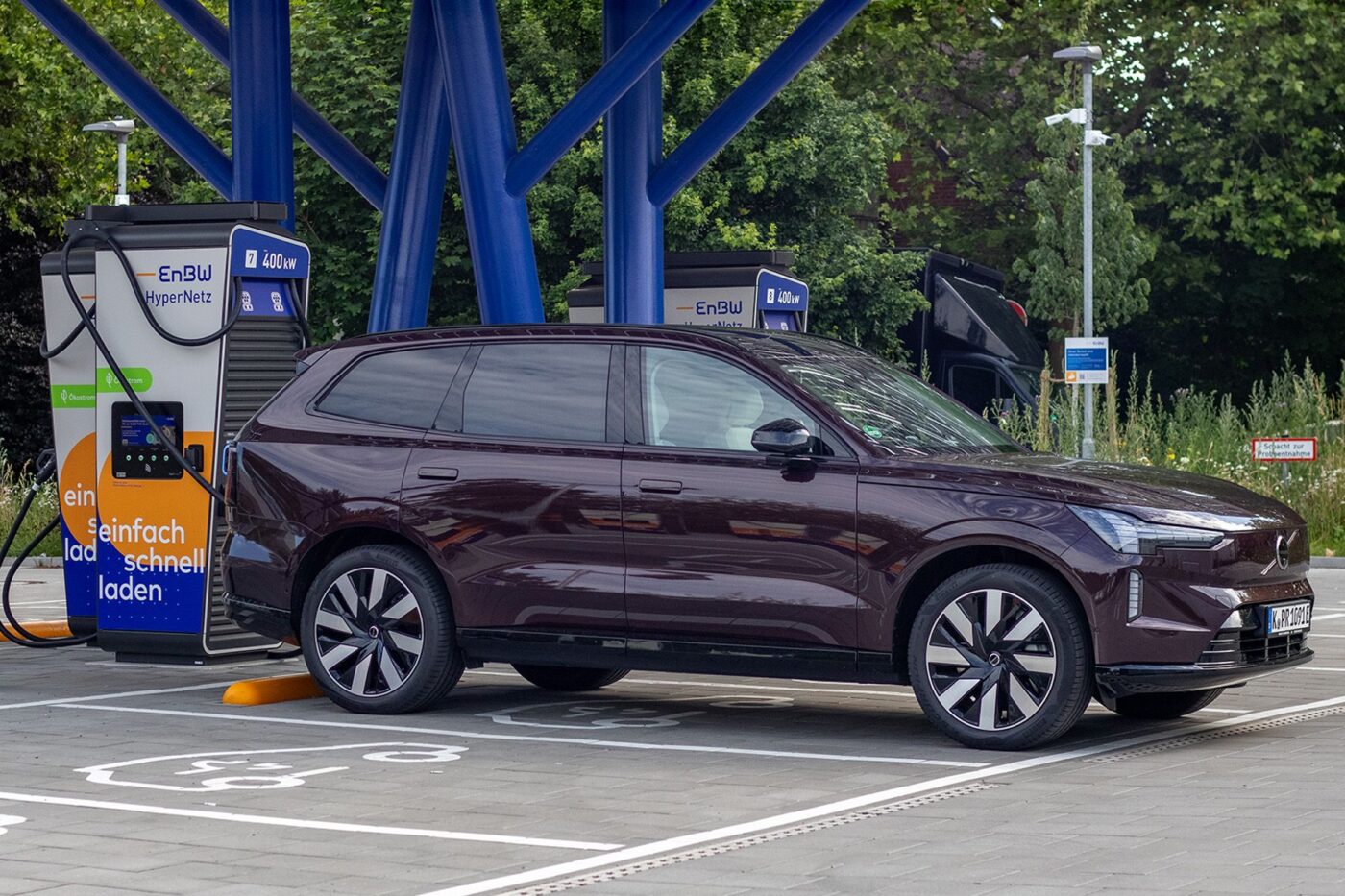 Volvo ex fahrbericht daniel boennighausen enbw ladestation charging station min