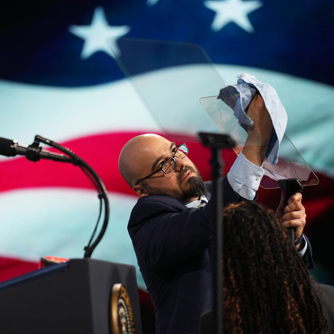 White House Teleprompter Operator Bet on Trump Speeches, Kalshi Says