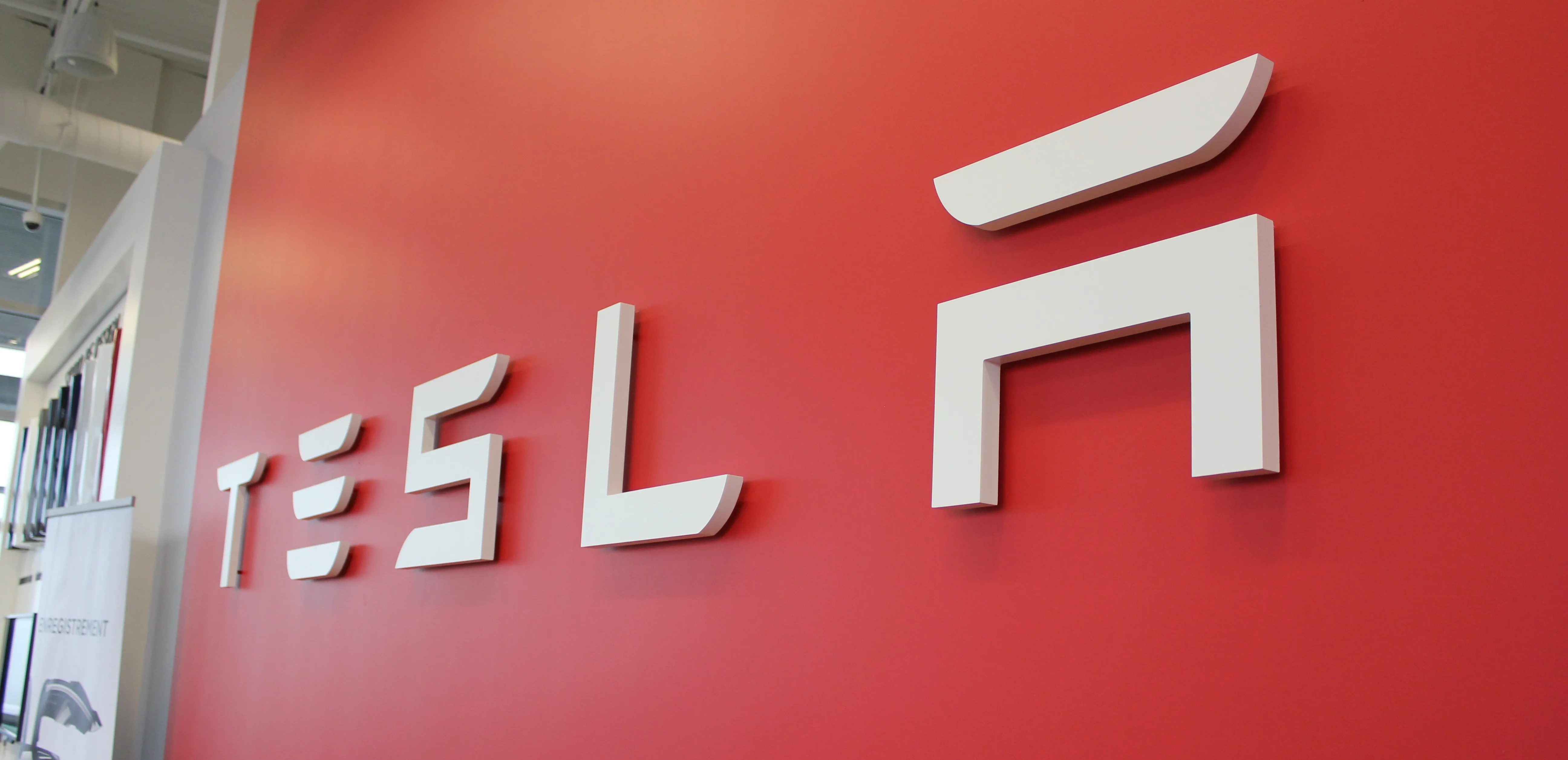 Tesla says FSD v15 is a ‘step-change,’ Optimus sells in 2027