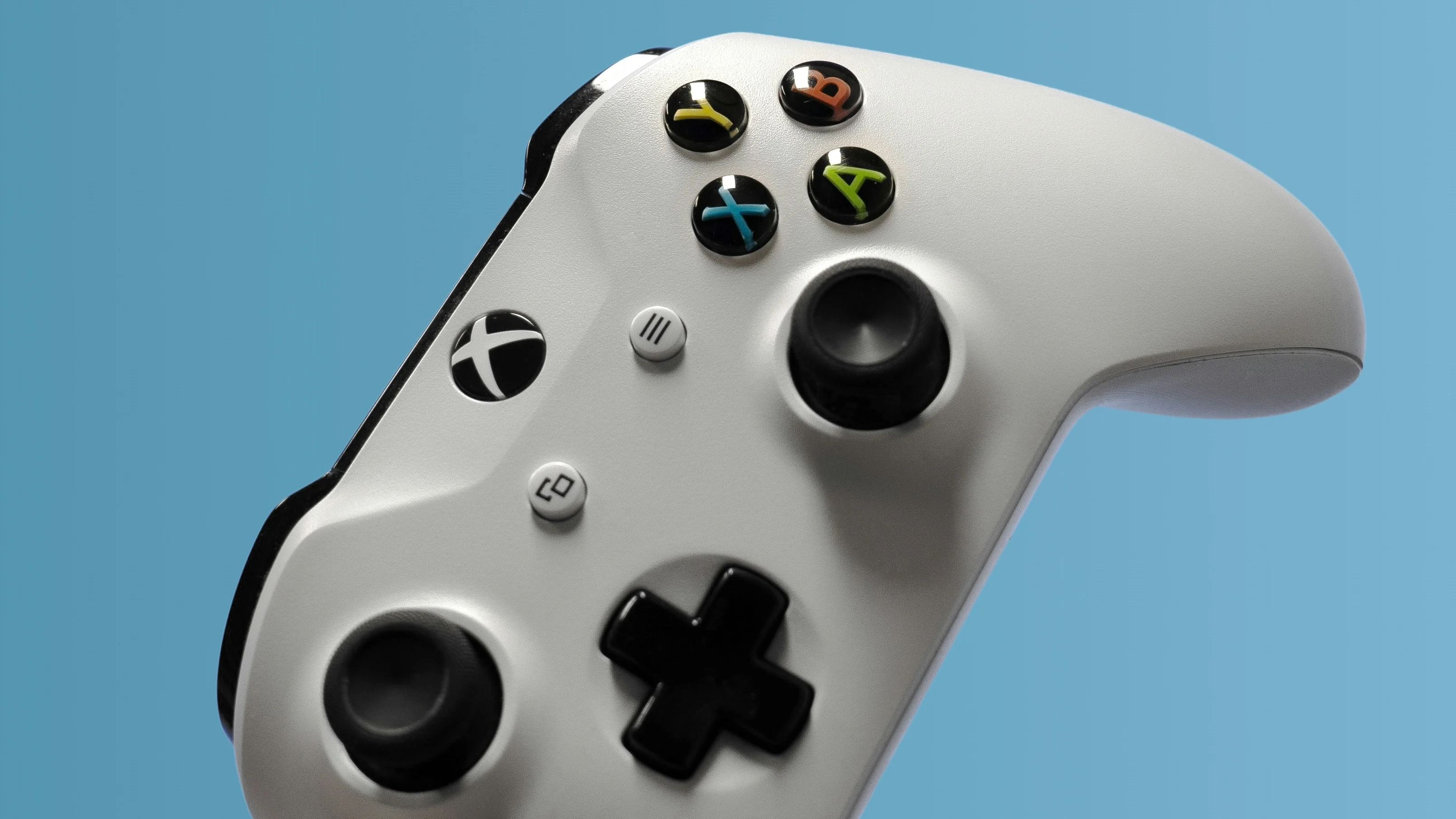 Xbox to implement age verification in Australia on console and PC in late August