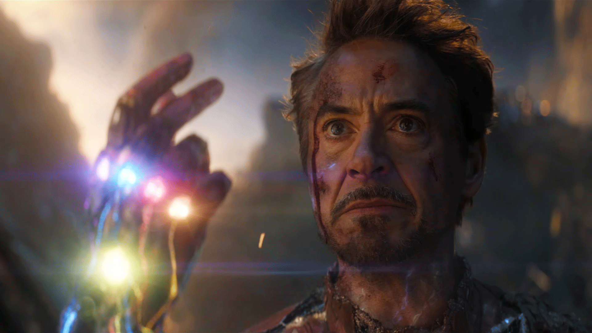 Avengers: Endgame Re-Release Reveals New Iron Man and Infinity Gauntlet Popcorn Buckets, Tickets On Sale Now