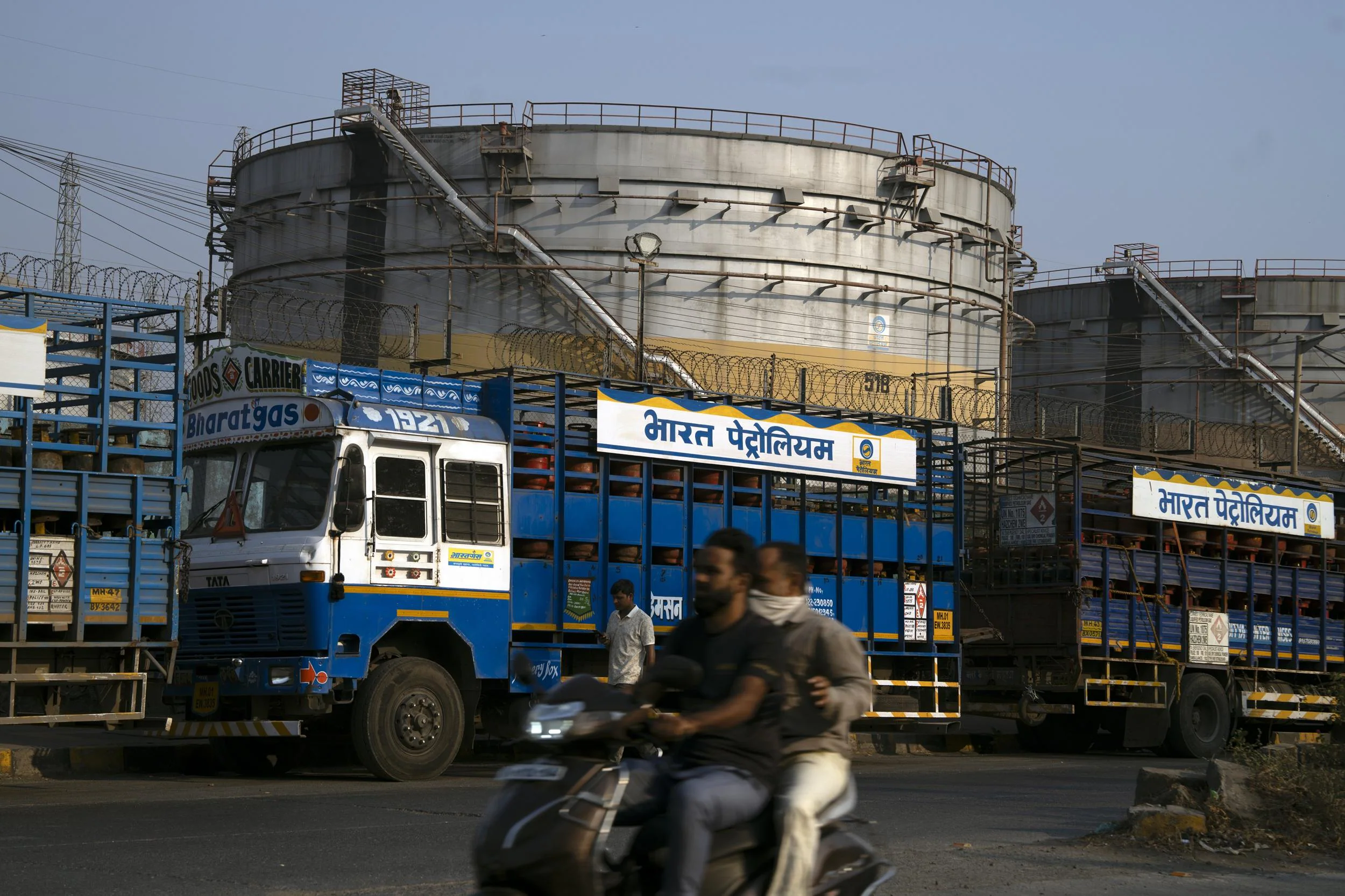 Indian refiners widen oil search as Ukrainian attacks hurt Russian flows