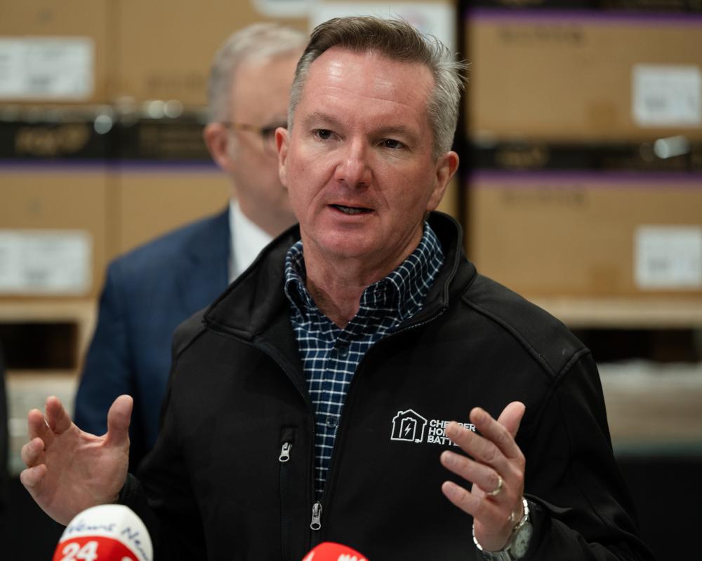No special carve-out for states using fossil fuel to power datacentres, Chris Bowen insists, despite new conditions