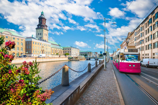 Sweden: The Fintech Pioneer Rediscovering the Value of Cash