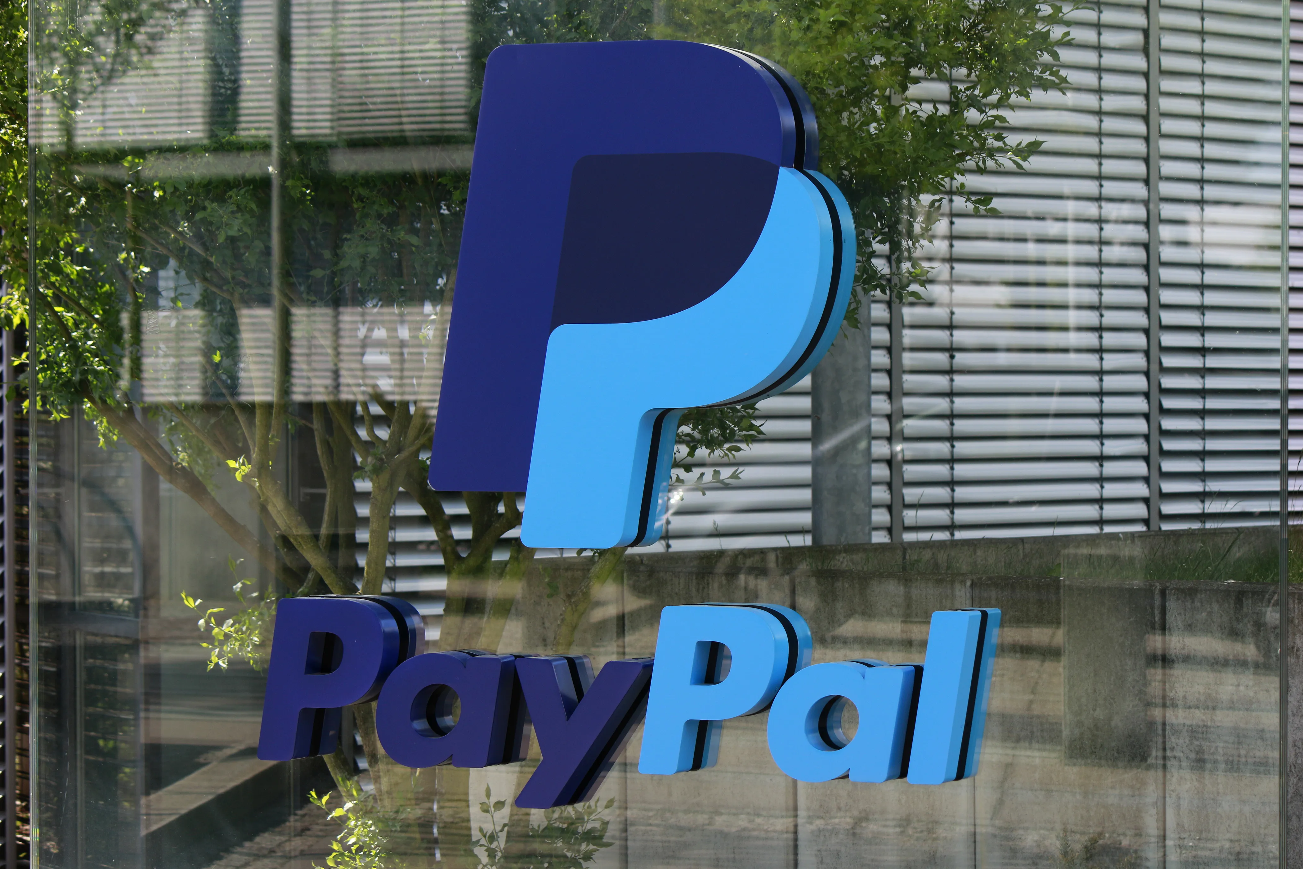 Advent, Stripe Abandon $50 Billion Pursuit of PayPal