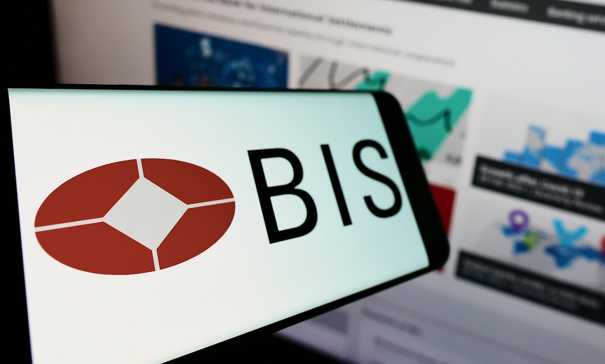 BIS General Manager Says Tokenized Deposits Beat Stablecoins for Digital Payments
